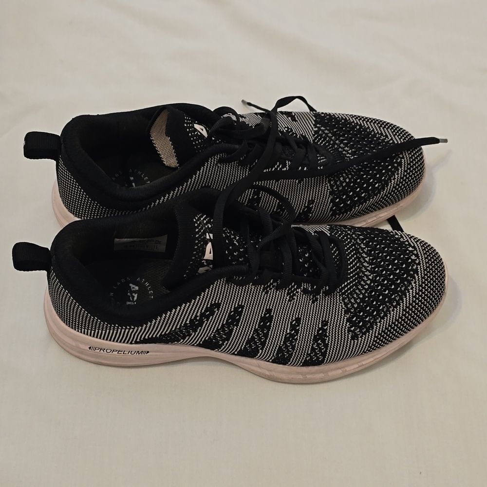 - APL propelium Sneaker Womens  Running‎ Tennis Shoe Athletic Black Pink si…